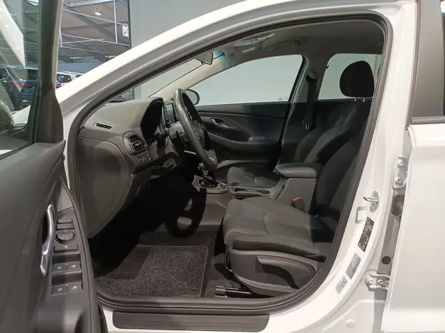 Hyundai I30 view 8