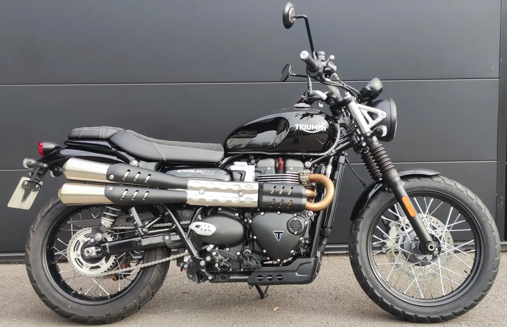 Triumph Scrambler Noir - 2