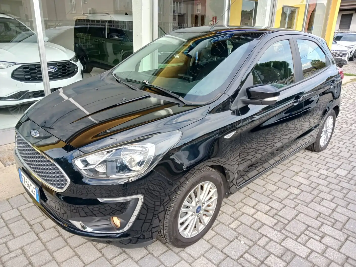 Ford Ka/Ka+ 1.2 85 CV Start&Stop Ultimate Noir - 2