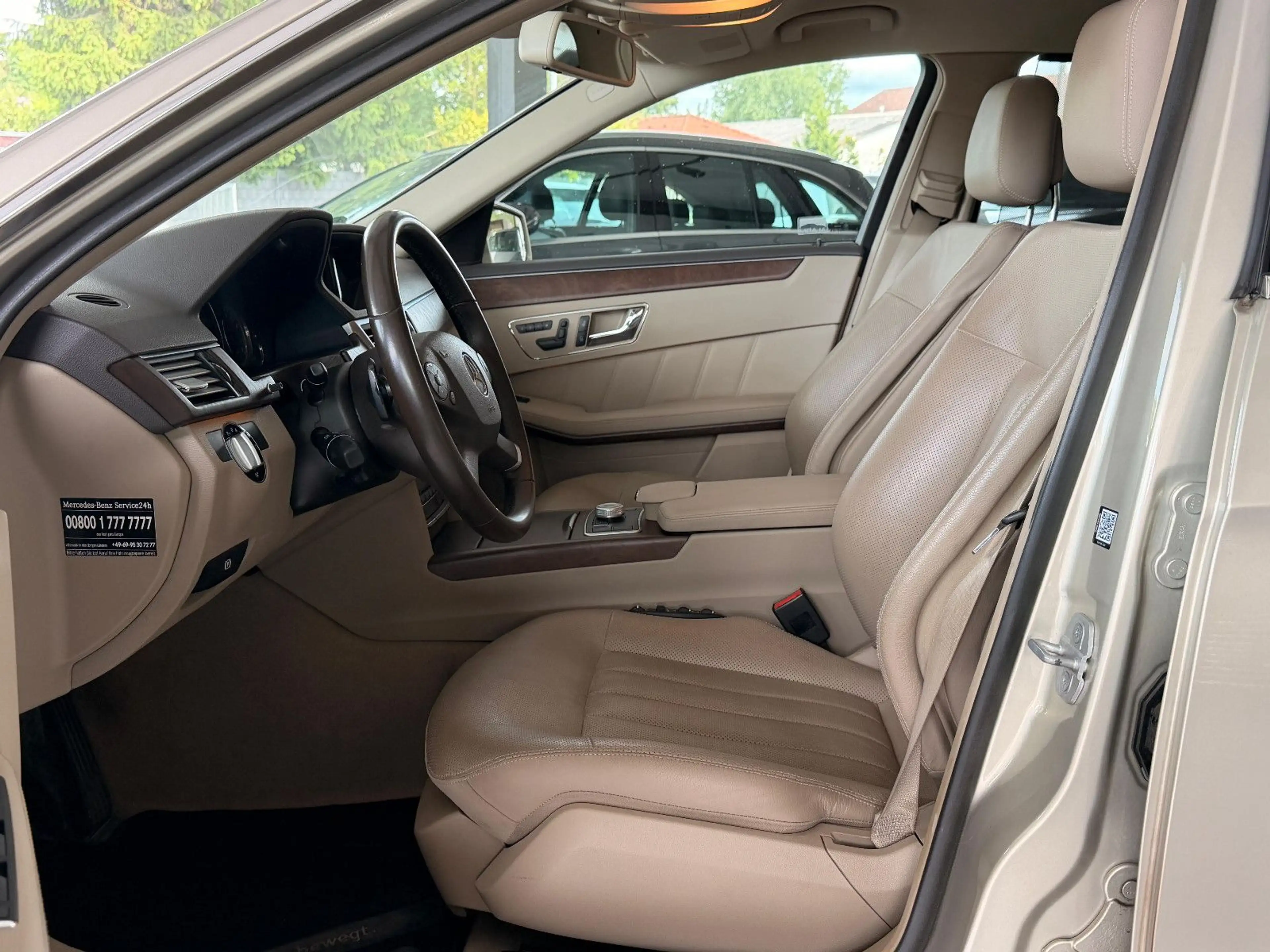 Mercedes-Benz E 350 CGI BlueEfficiency-Leder-Navi-8FACH — photo 12