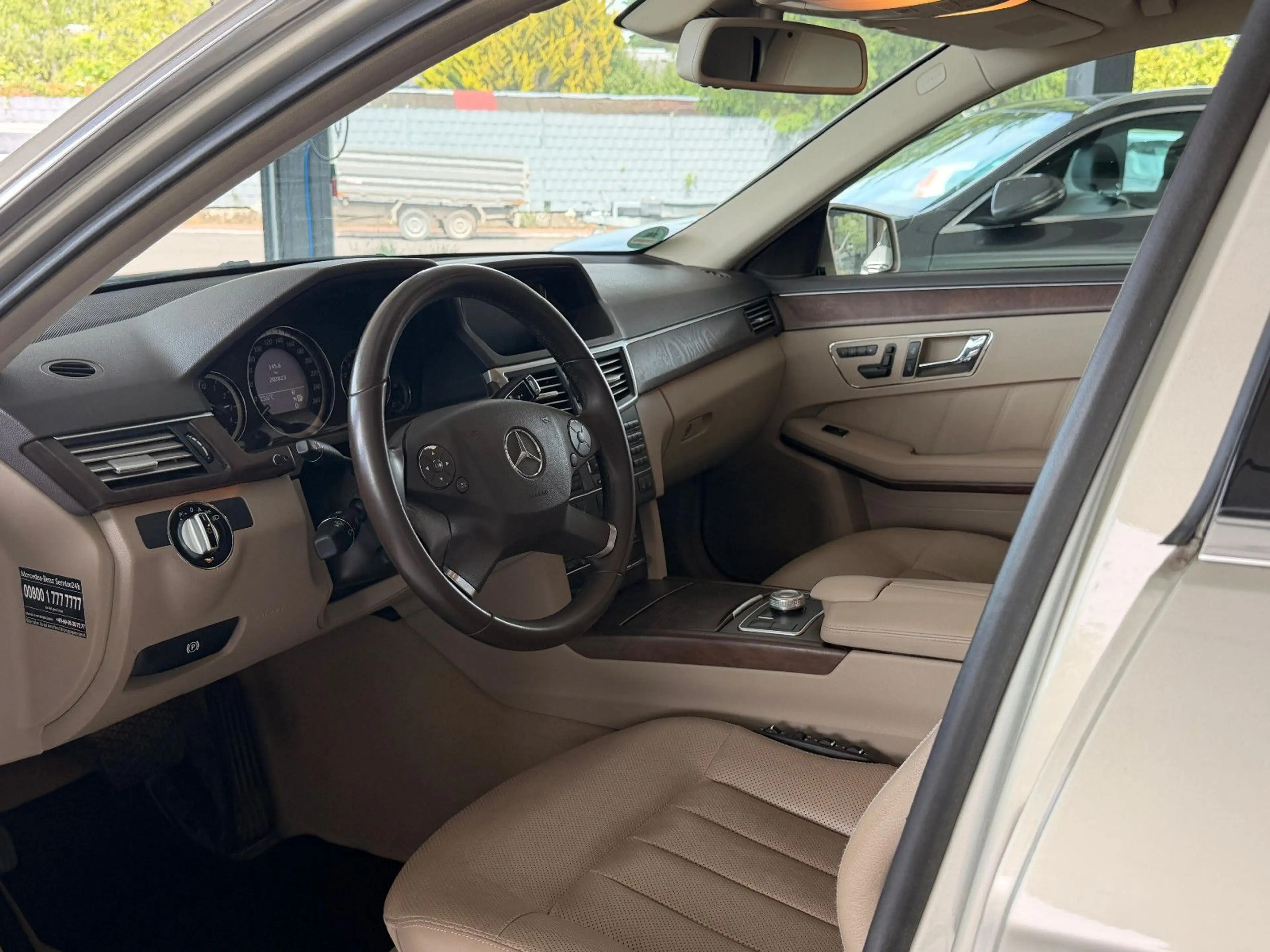 Mercedes-Benz E 350 CGI BlueEfficiency-Leder-Navi-8FACH — photo 10