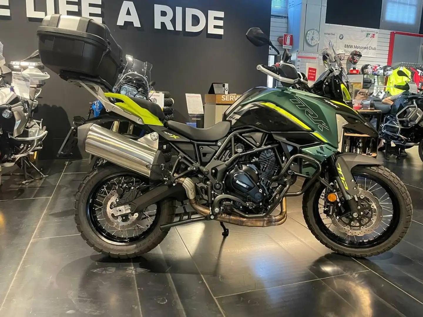 Benelli TRK 702 X abs my23 - 1