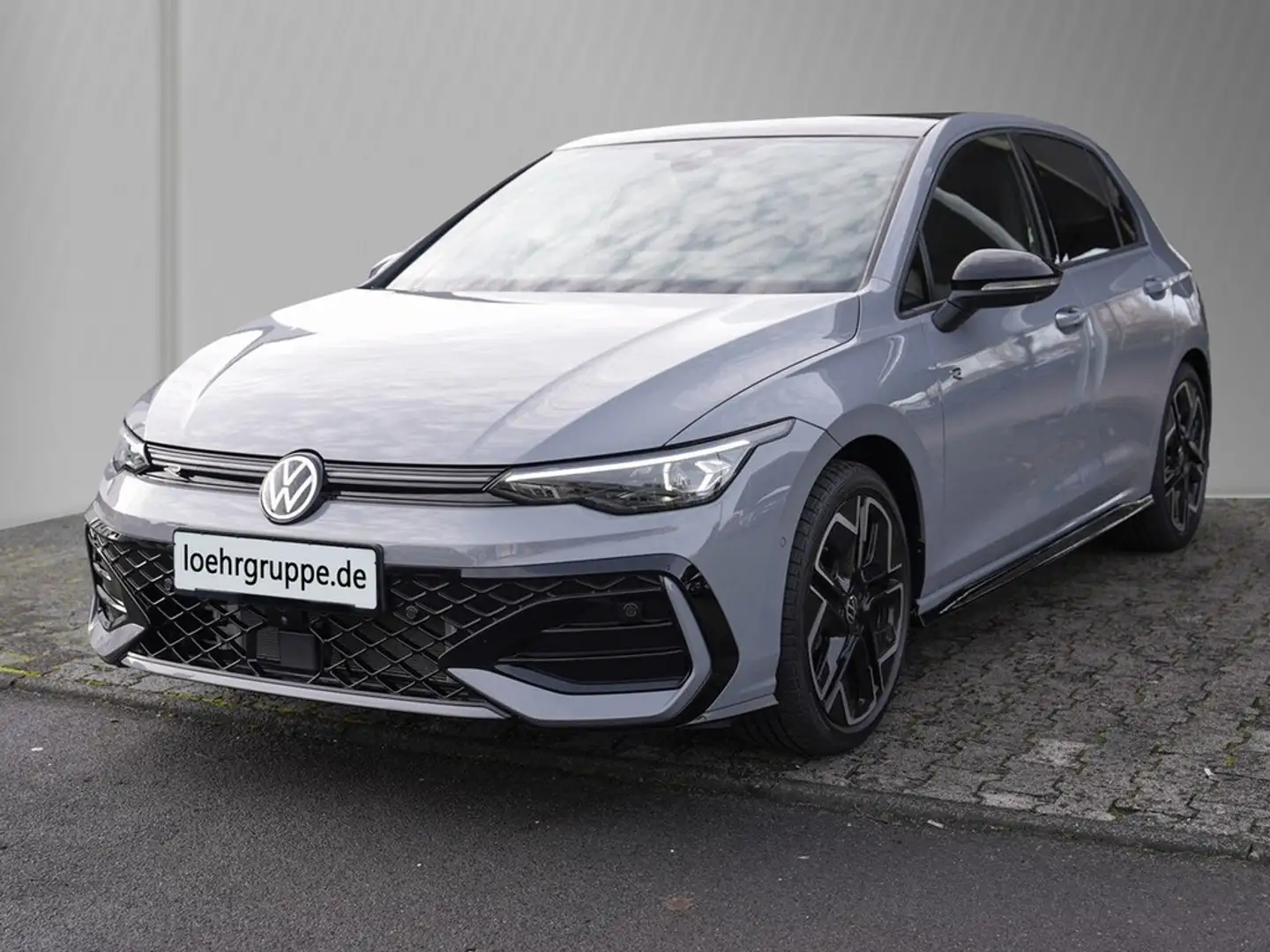 Volkswagen Golf VIII 1,5 eTSI R-Line DSG,Black Style,Matrix LED... Grau - 2