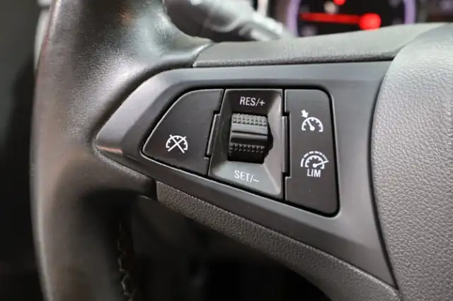 Opel Astra view 14
