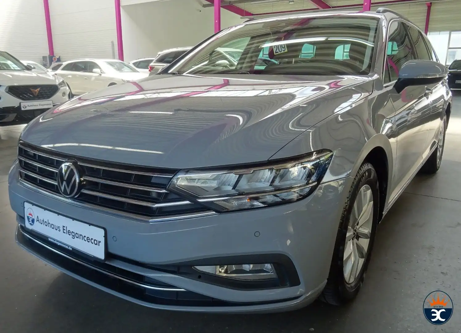 Volkswagen Passat Variant PASSAT 2.0 TDI CL.*AHK*ACC*HUD*CAM*HARMON* Grijs - 1