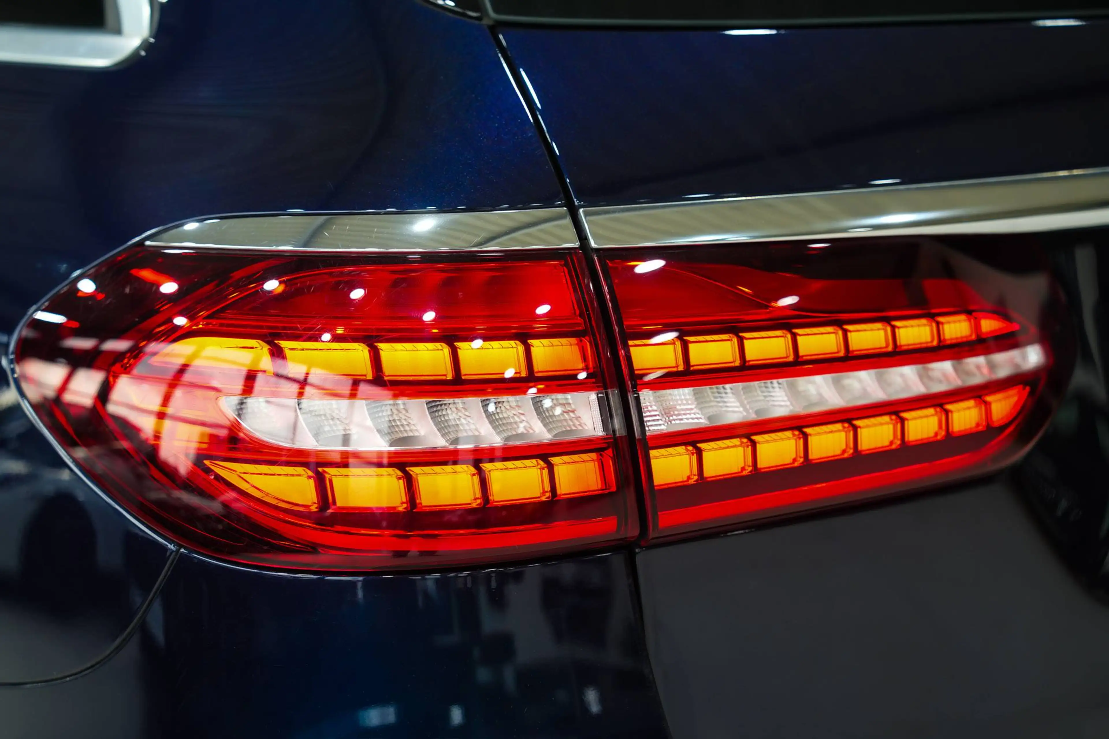 Mercedes-Benz E 400 d 4Matic*AMG-LINE*EXCL-INT*AIRMATIC*BURM* — photo 10