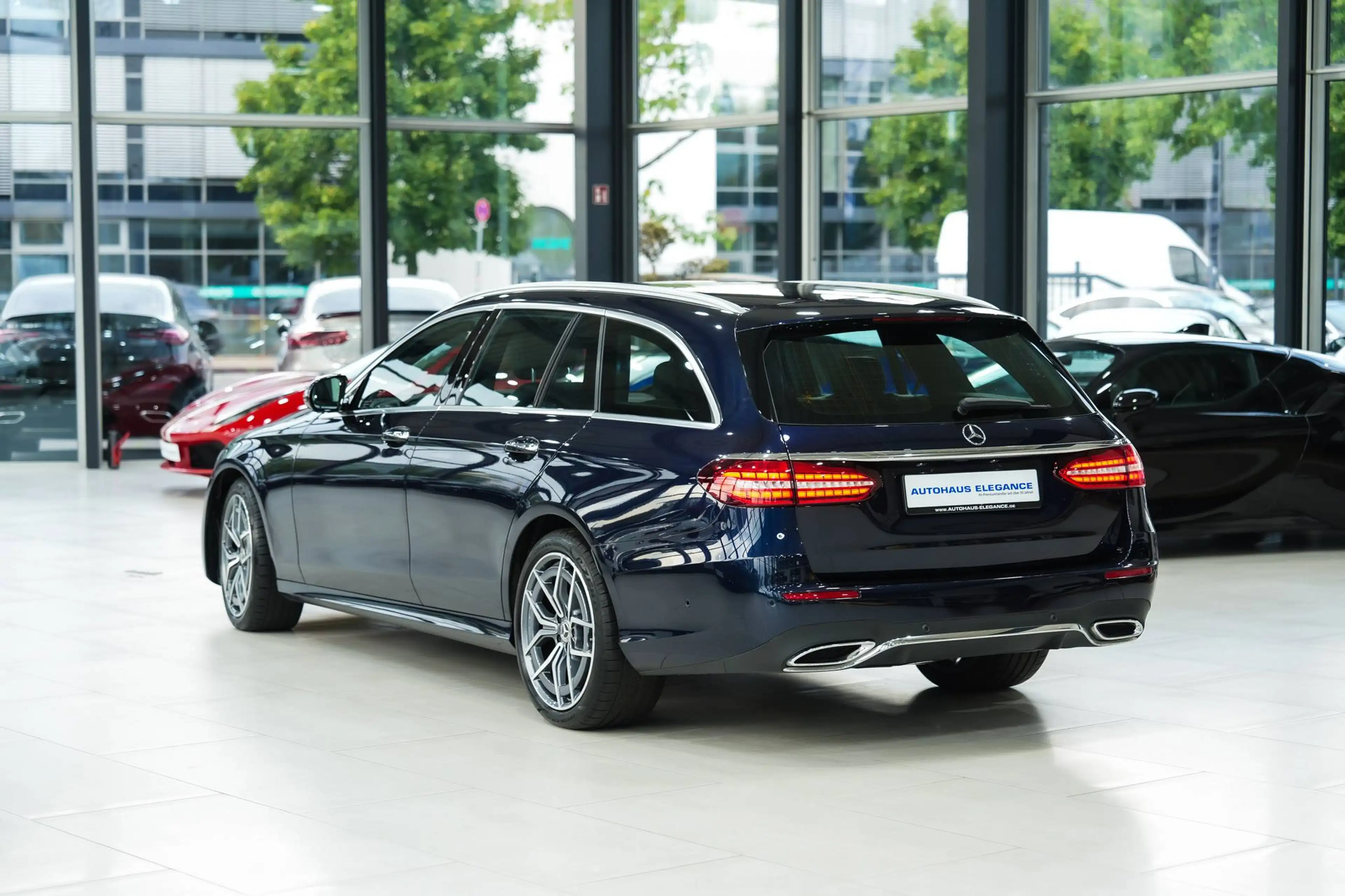 Mercedes-Benz E 400 d 4Matic*AMG-LINE*EXCL-INT*AIRMATIC*BURM* — photo 3