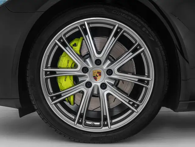 Porsche Panamera view 9