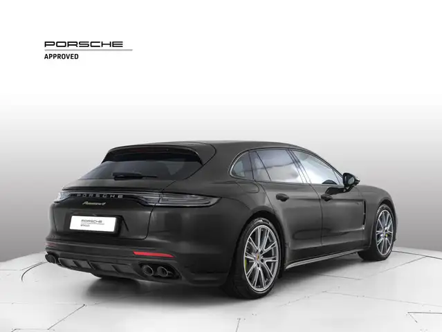 Porsche Panamera view 5
