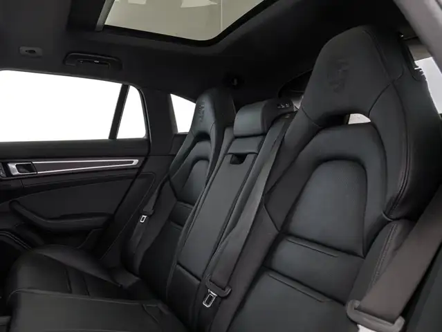 Porsche Panamera view 15