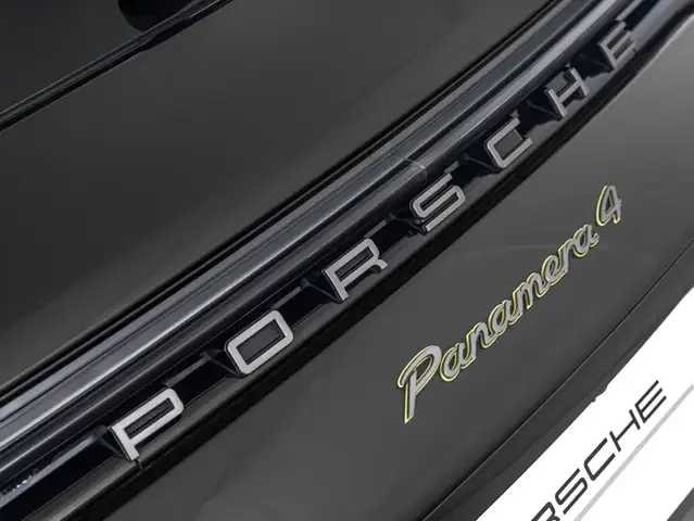 Porsche Panamera view 24