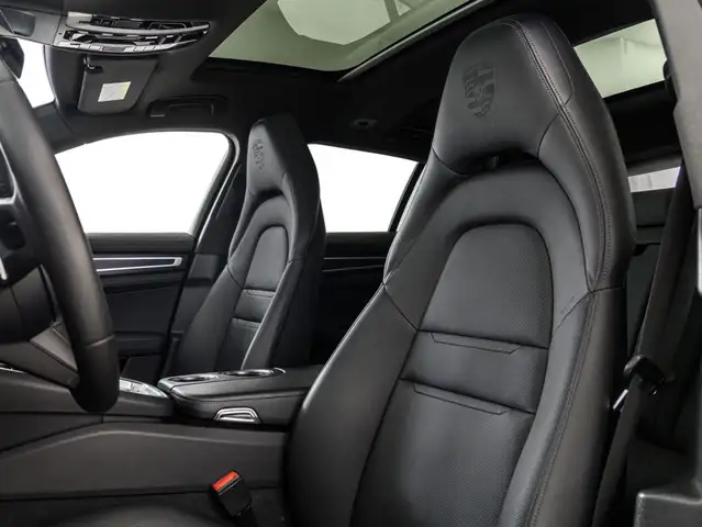 Porsche Panamera view 12