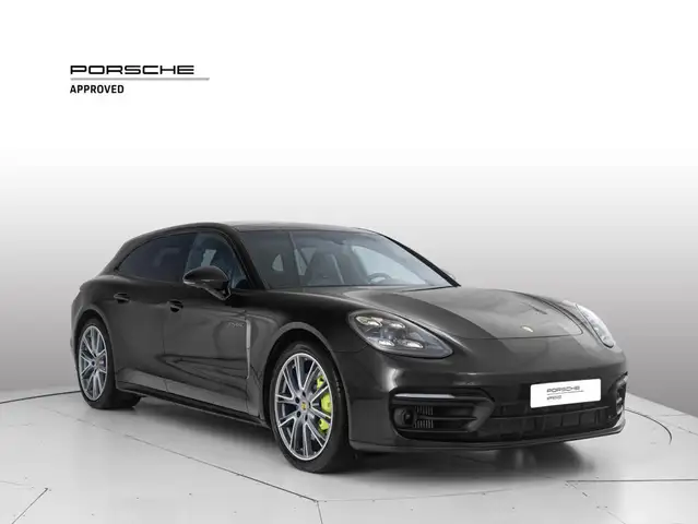 Porsche Panamera view 7