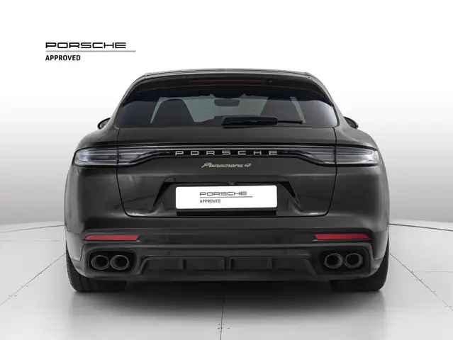 Porsche Panamera view 4