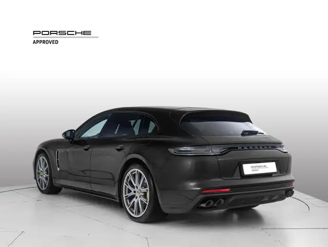 Porsche Panamera view 3
