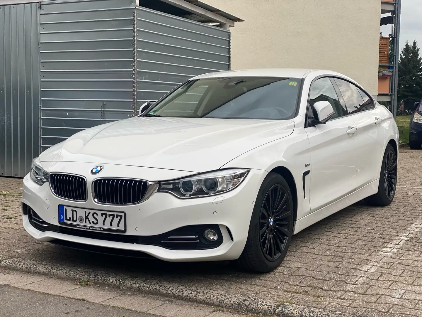 BMW 420 Gran Coupe Luxury Line + M AUT HUD STANDHEIZUNG Weiß - 1
