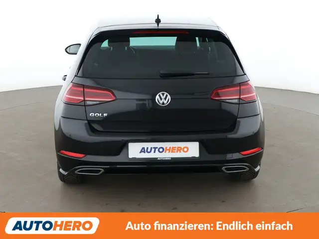Volkswagen Golf view 5