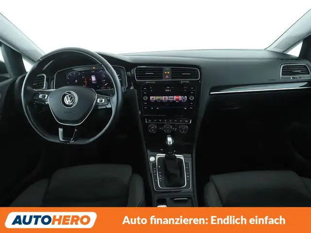 Volkswagen Golf view 12