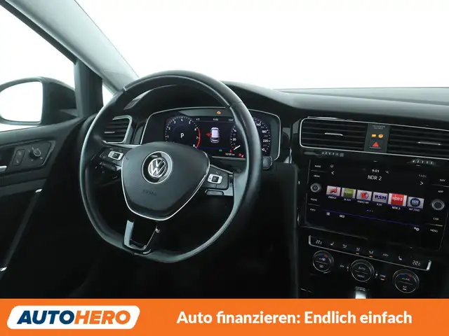 Volkswagen Golf view 13