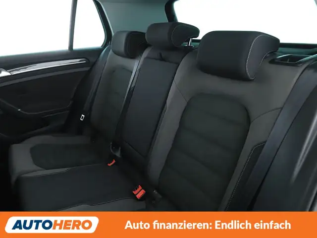 Volkswagen Golf view 14