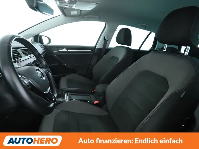 Volkswagen Golf view 10