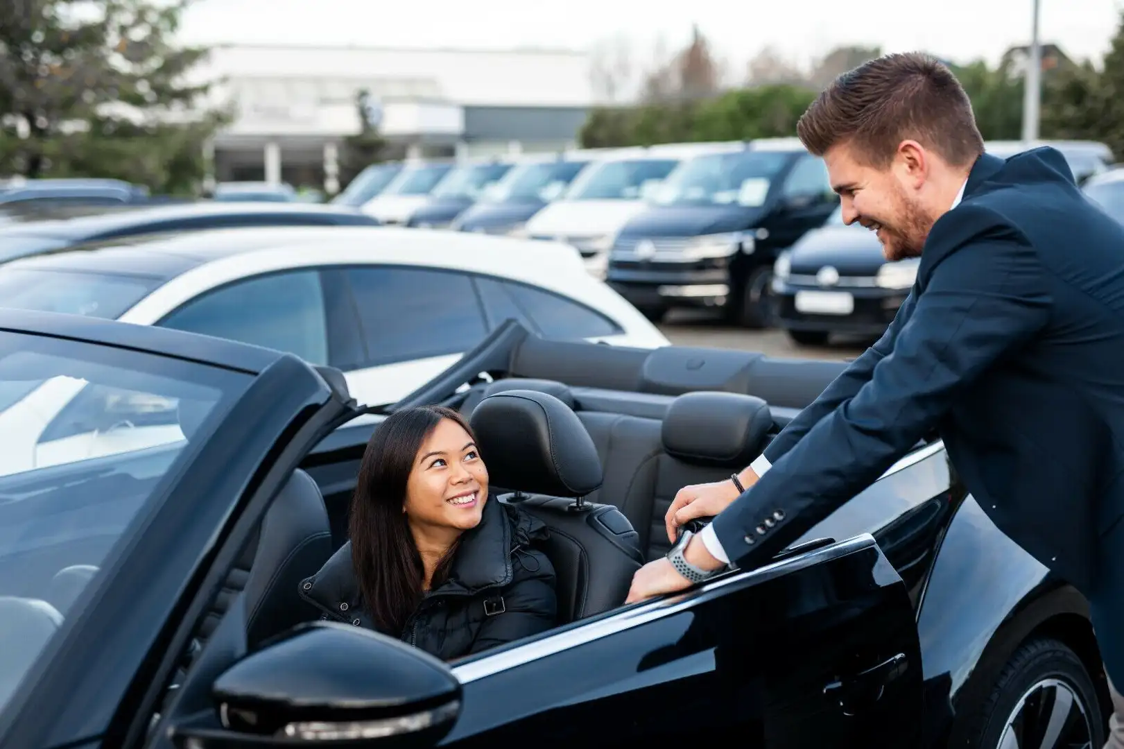 SEAT Arona 1.5 TSI FR Voll-LED NAVI Full-Link Kamera Schwarz - 2