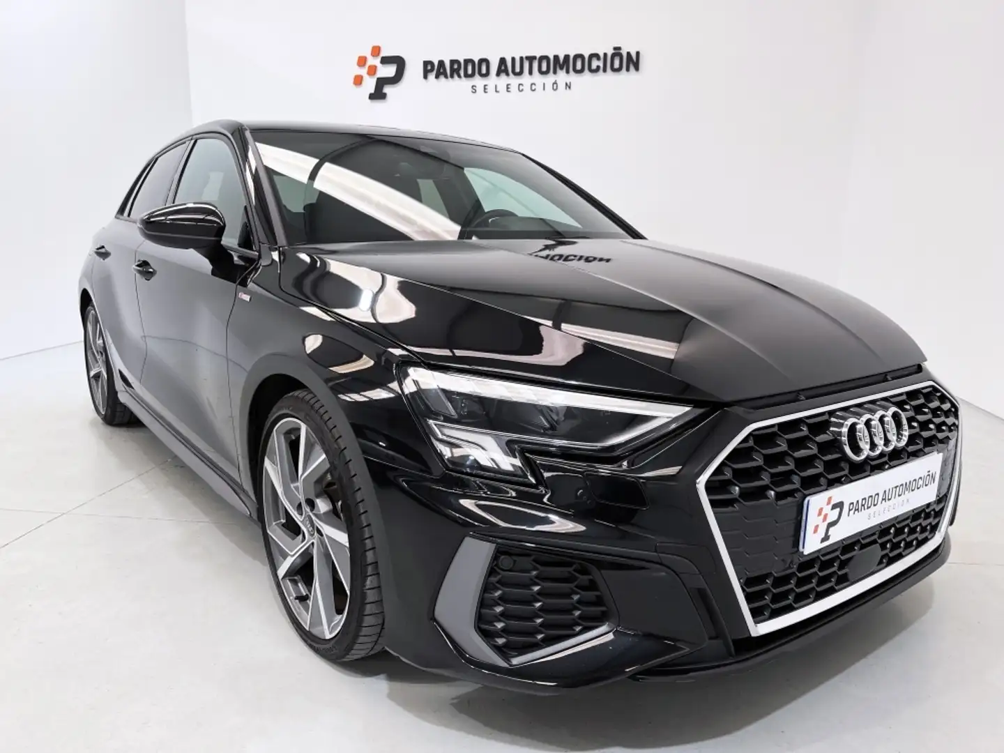 Audi A3 Sportback 35TDI S line Noir - 1