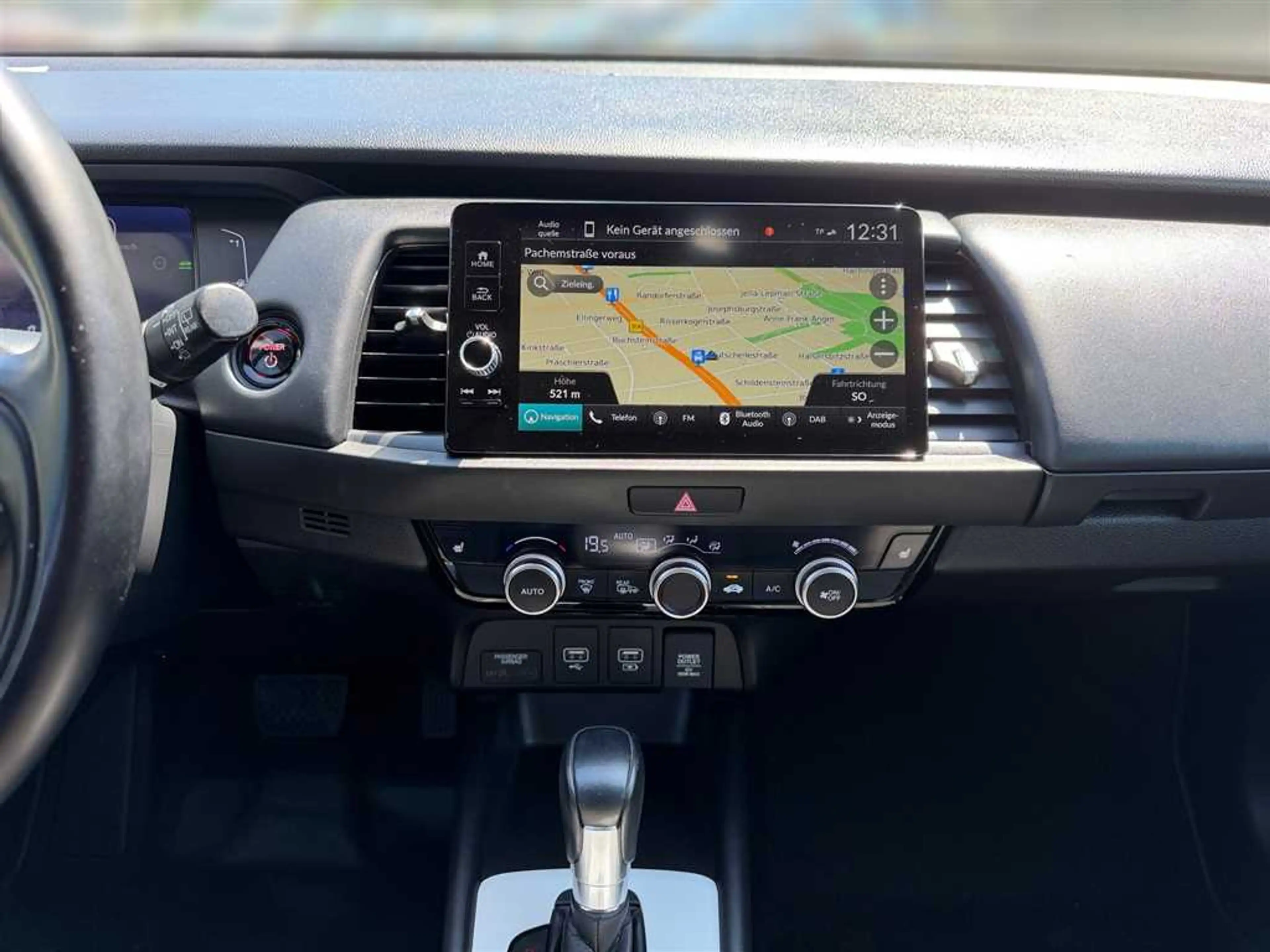 Honda Jazz 1.5 Hybrid Executive Navi Kamera PDC Keyless Sitz- — photo 14