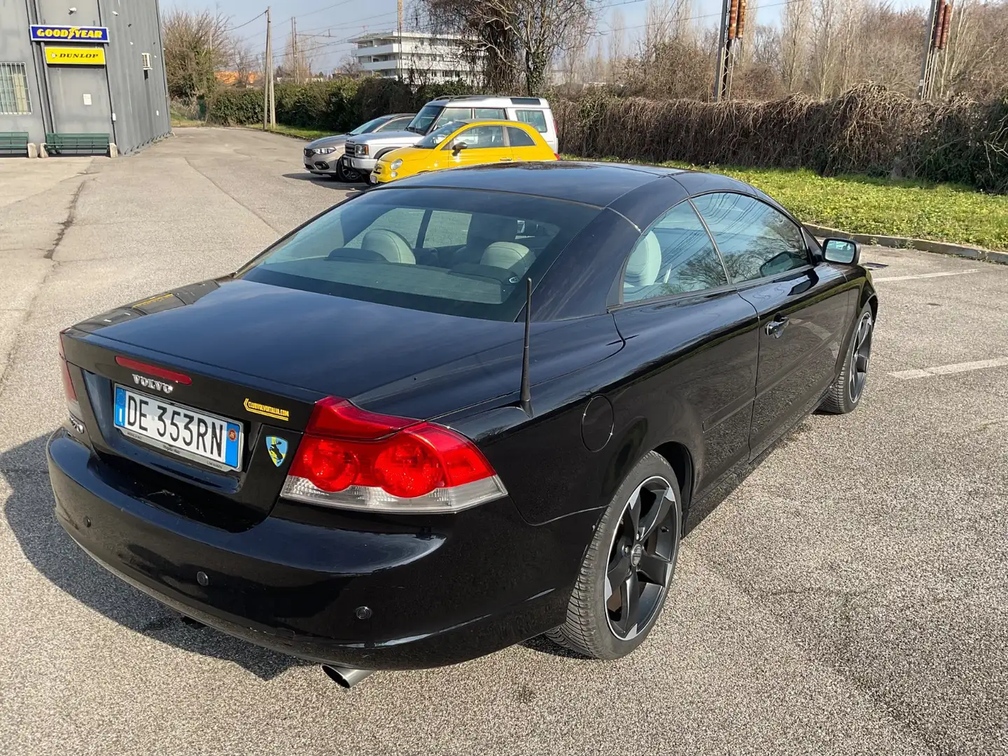 Volvo C70 Coupe 2.4 d5 Momentum auto - 2