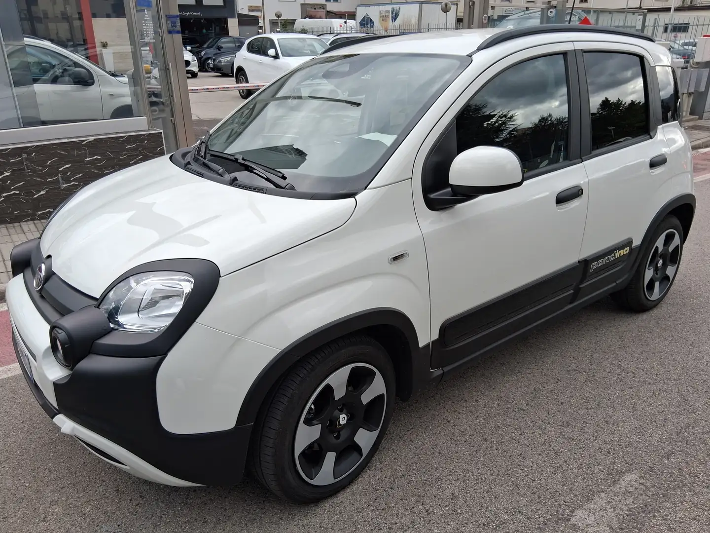 Fiat Panda Pandina 1.0 firefly hybrid 70cv  Cross S&S Weiß - 2