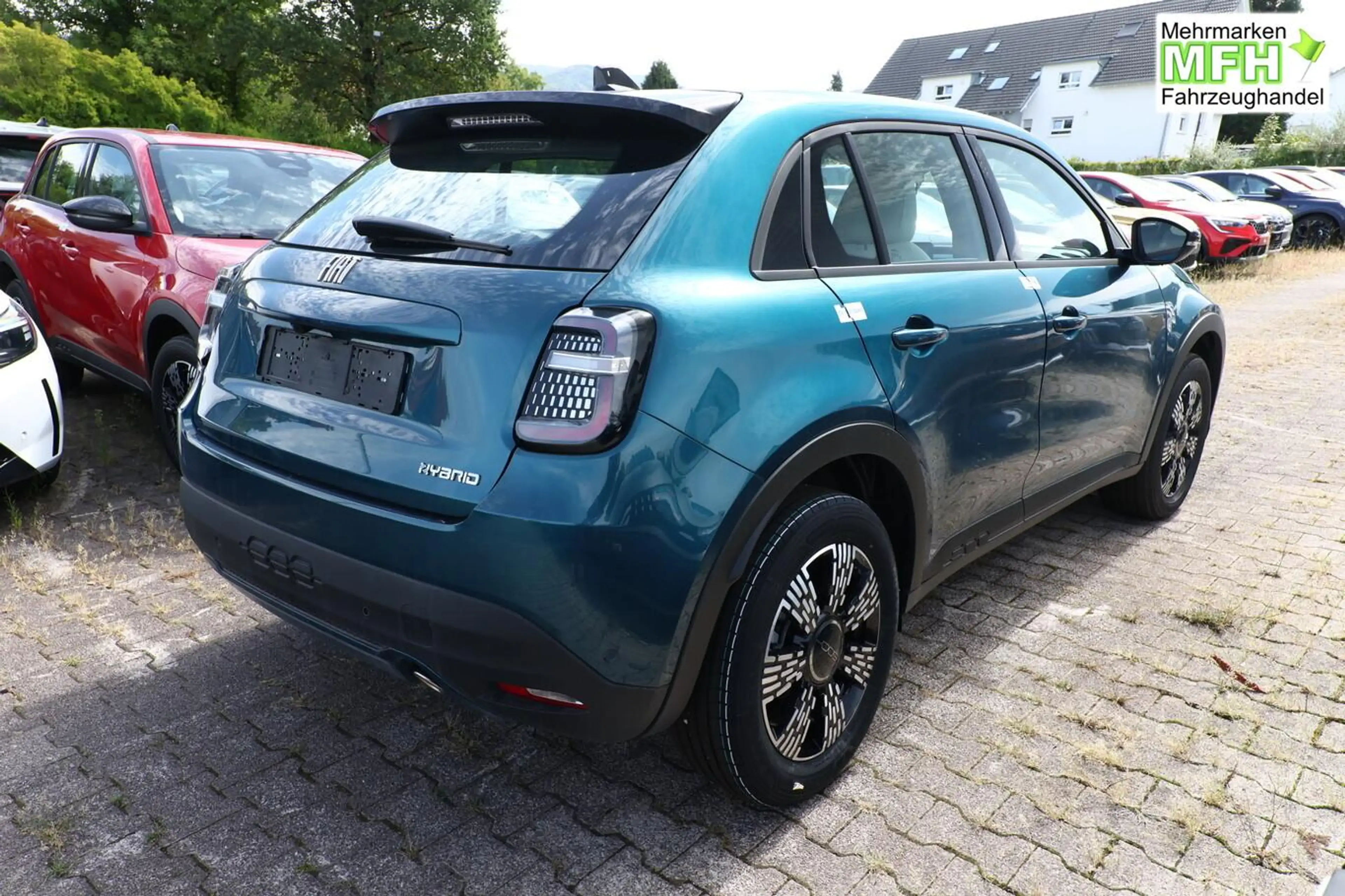 Fiat 600 Icon Hybrid SHZ Keyl Nav Kam 2xPDC LED CarP 74 ... — photo 2