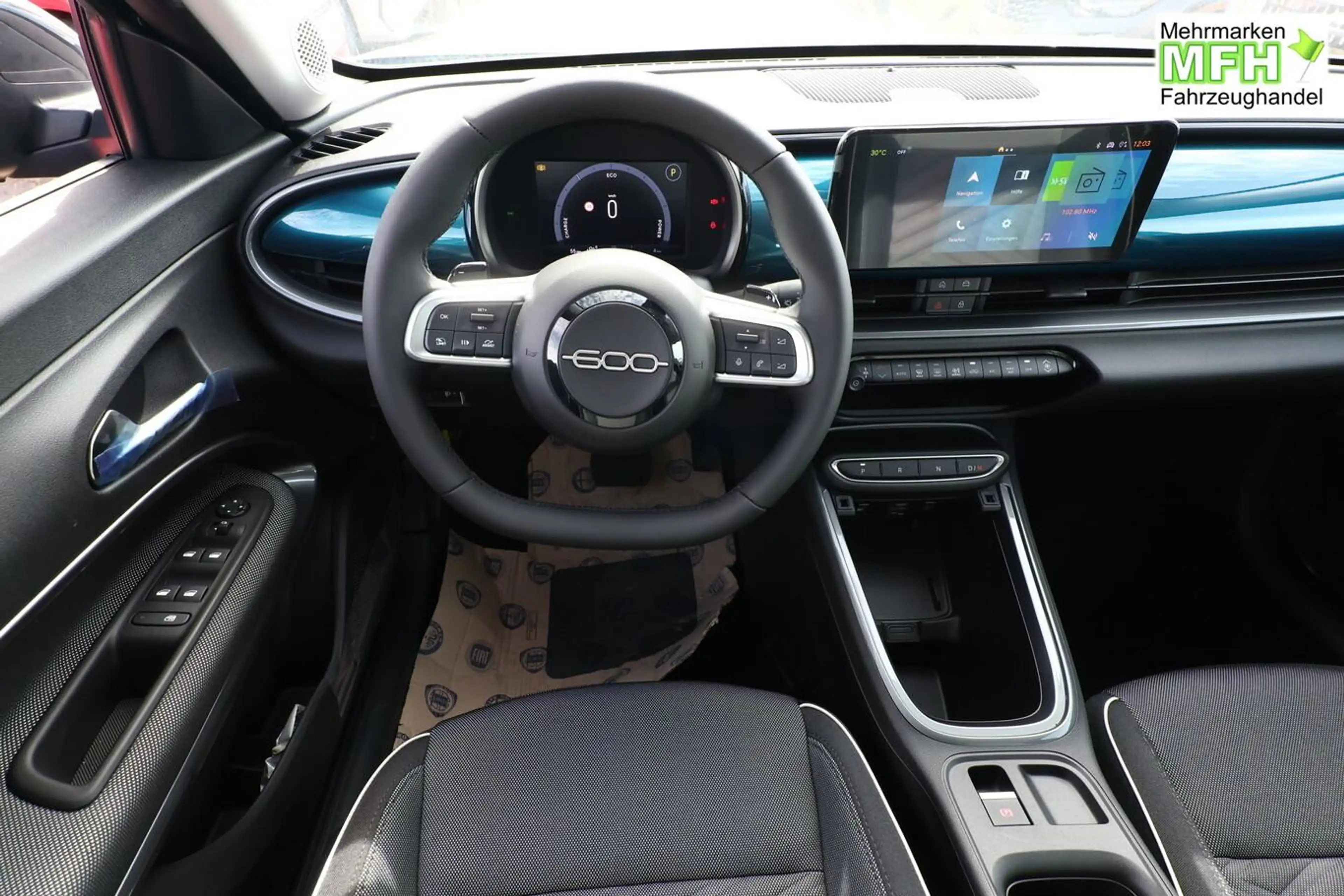 Fiat 600 Icon Hybrid SHZ Keyl Nav Kam 2xPDC LED CarP 74 ... — photo 6