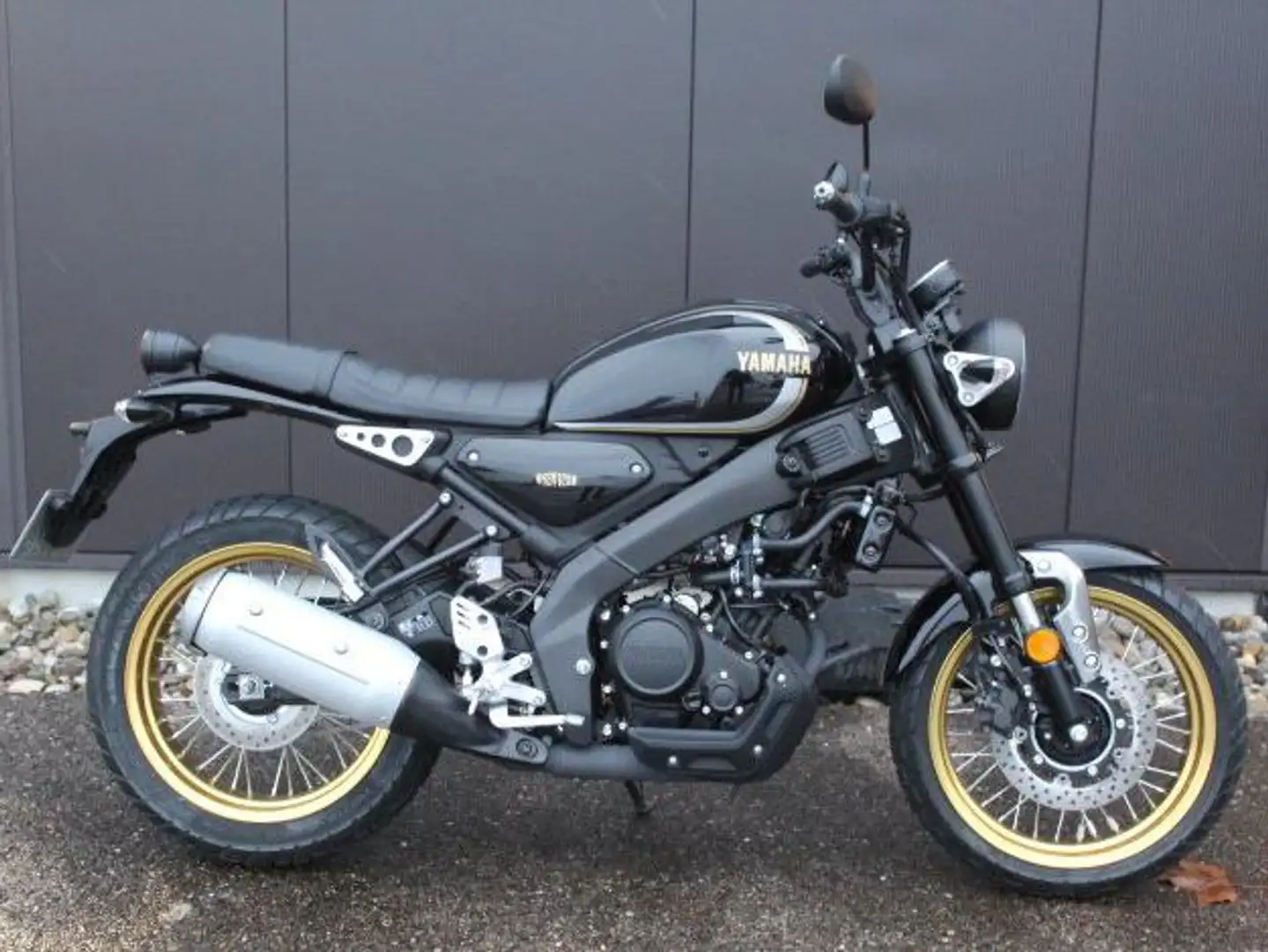 Yamaha XSR 125 Legacy ABS *sehr wenig KM* TOP Zustand Noir - 2