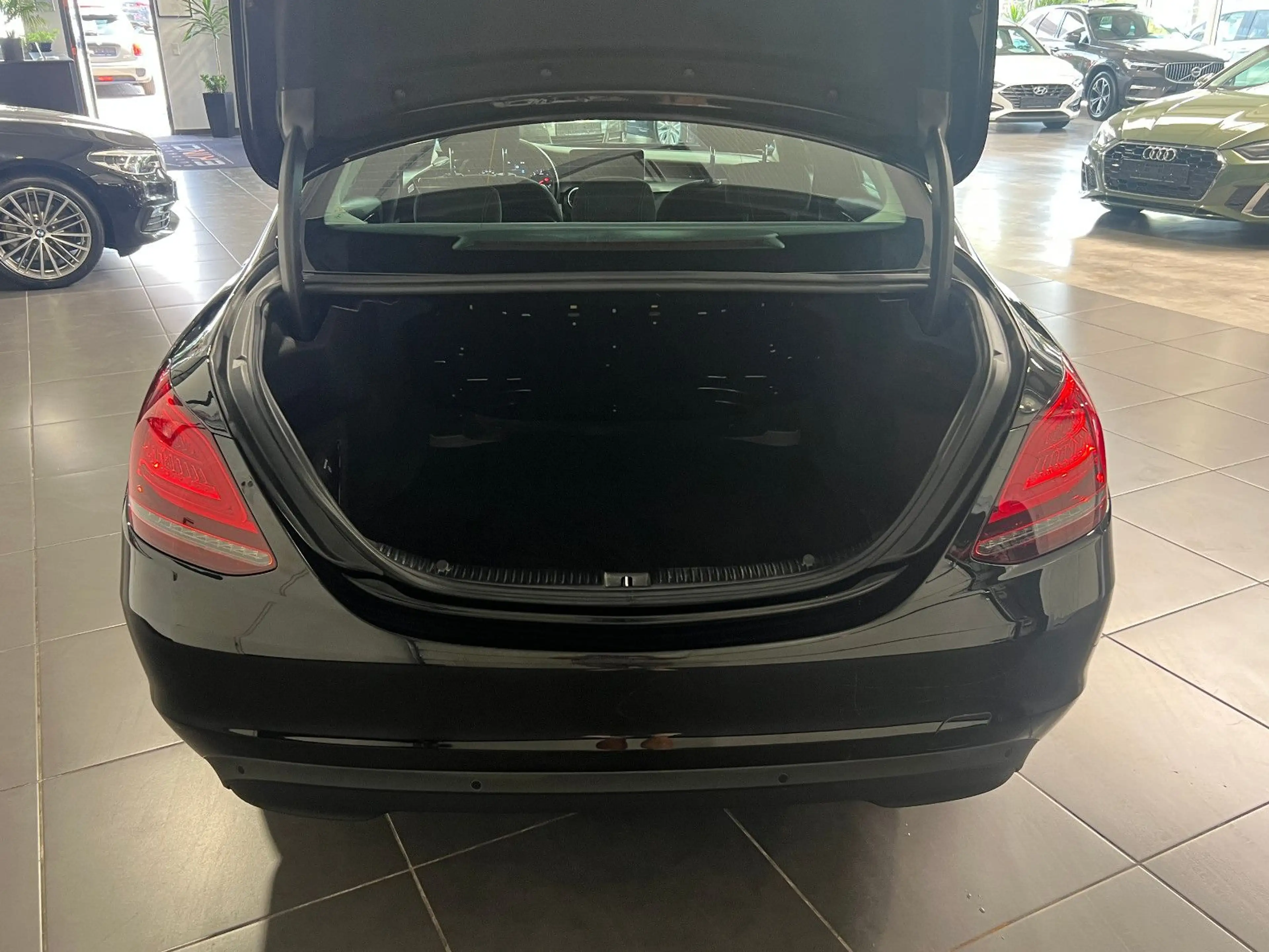 Mercedes-Benz C 200 d Automatik **LED*Navi*SHZ*PDC*Tempomat** — photo 6
