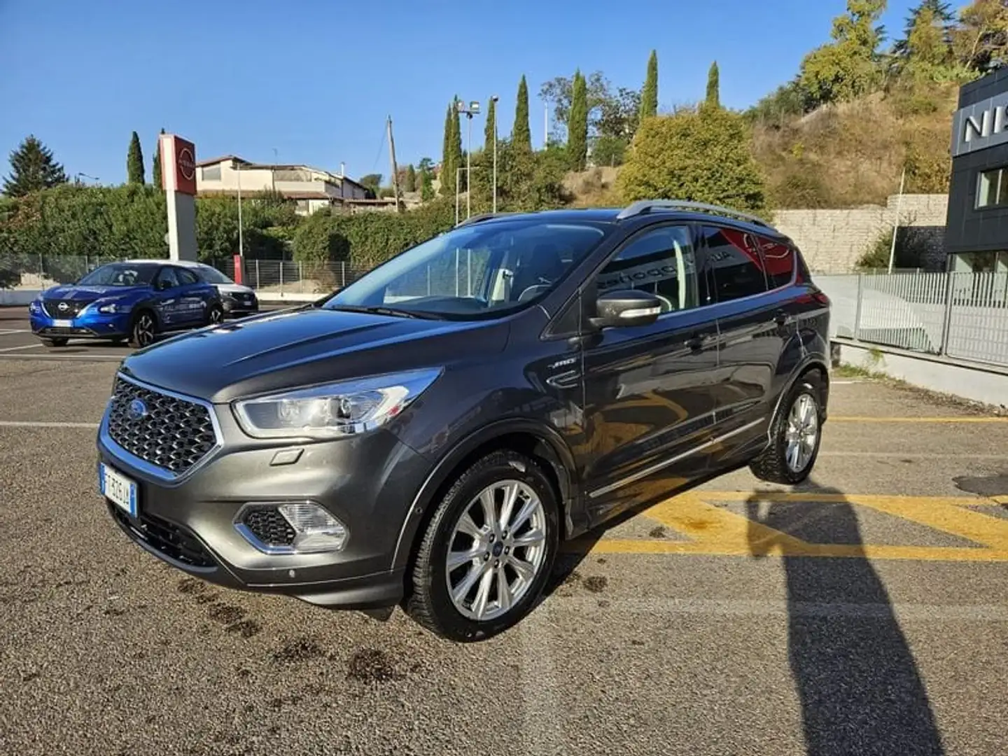 Ford Kuga 2.0 TDCI 150 CV S&S 2WD Vignale siva - 1