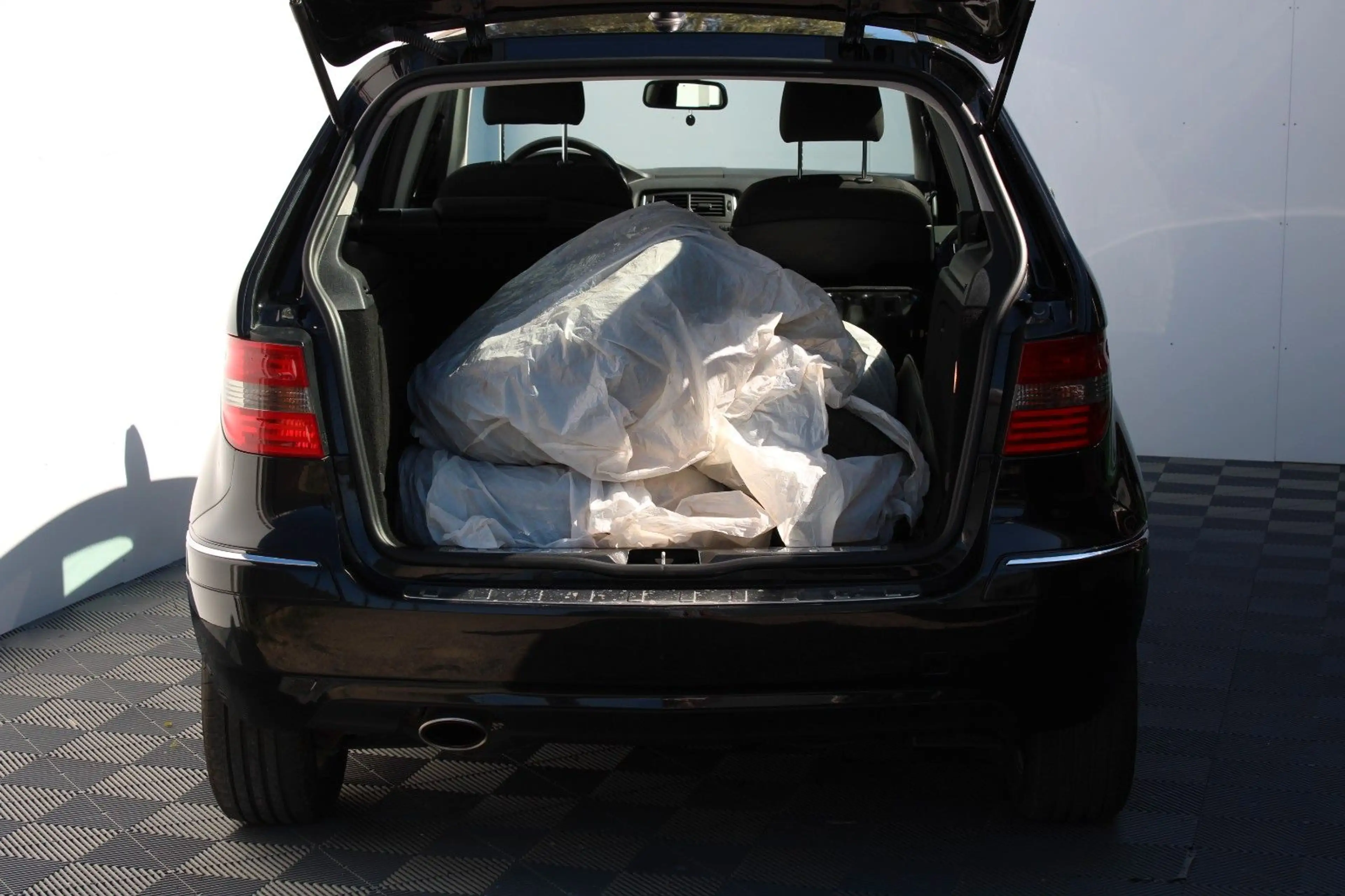 Mercedes-Benz B 200 — photo 9