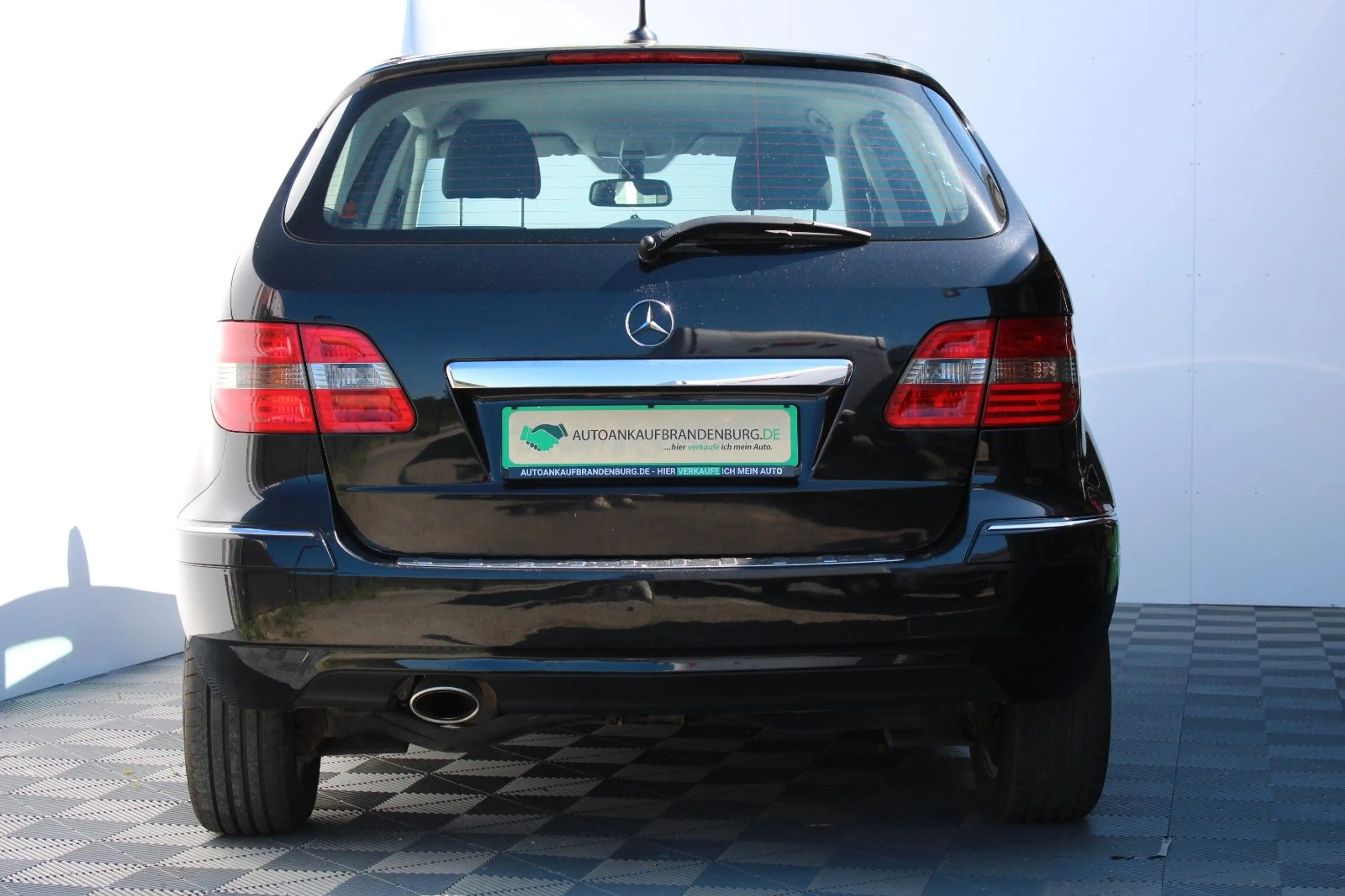 Mercedes-Benz B 200 — photo 8