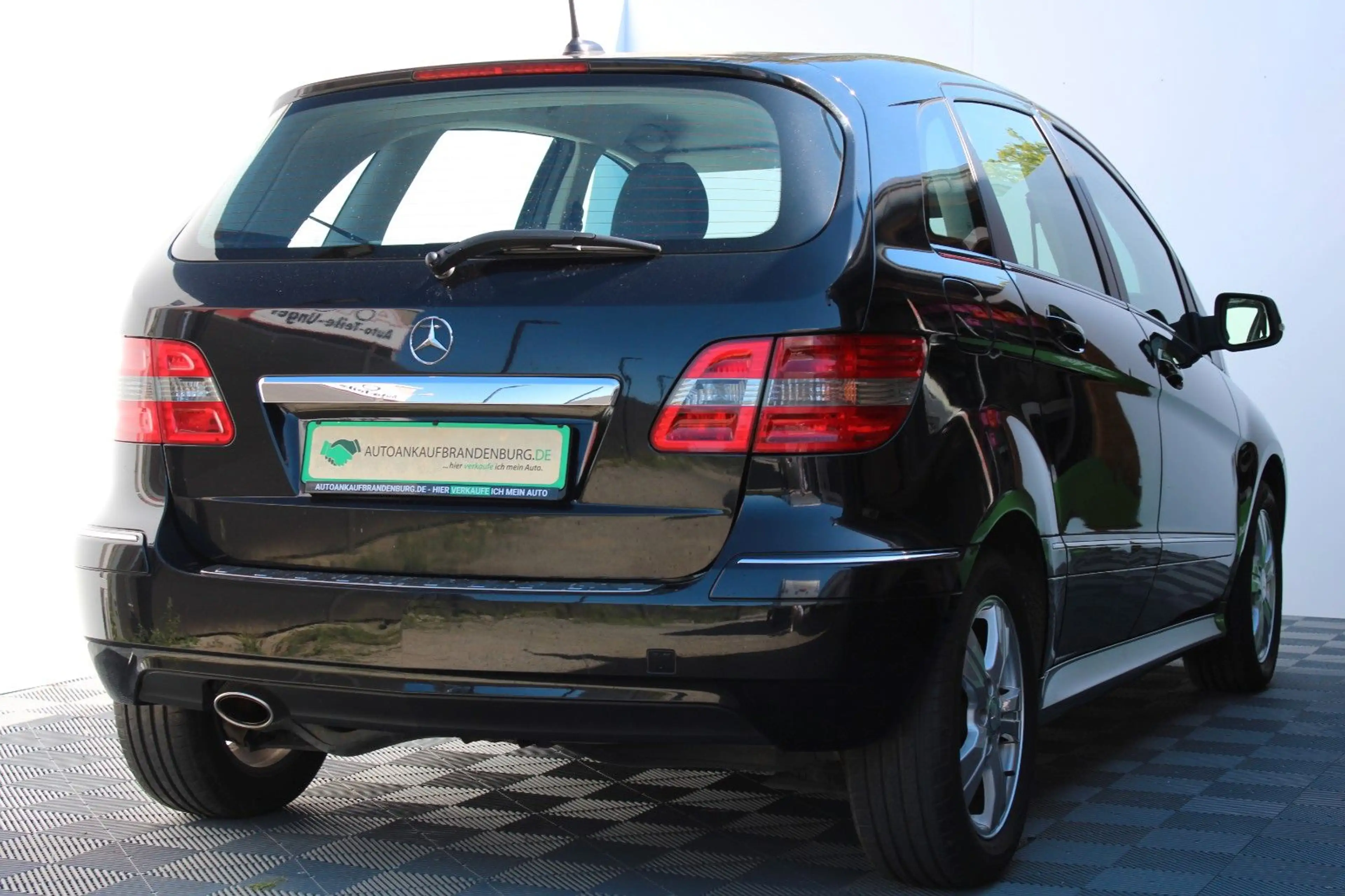 Mercedes-Benz B 200 — photo 7