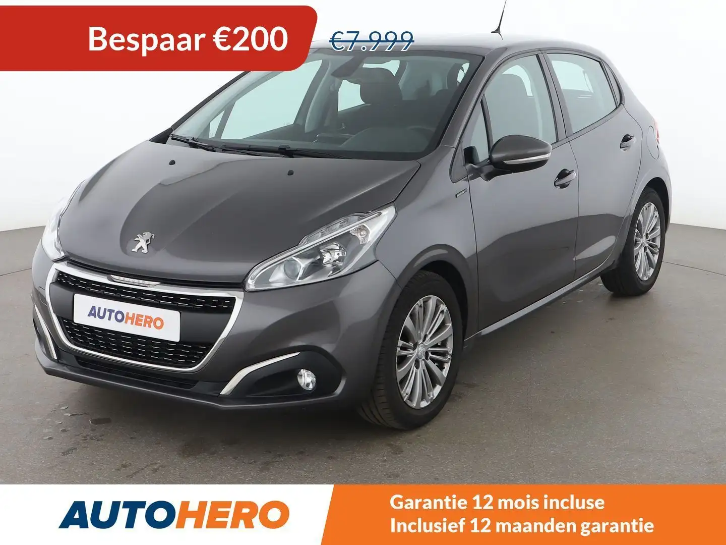 Peugeot 208 1.2 PureTech Signature Grijs - 1