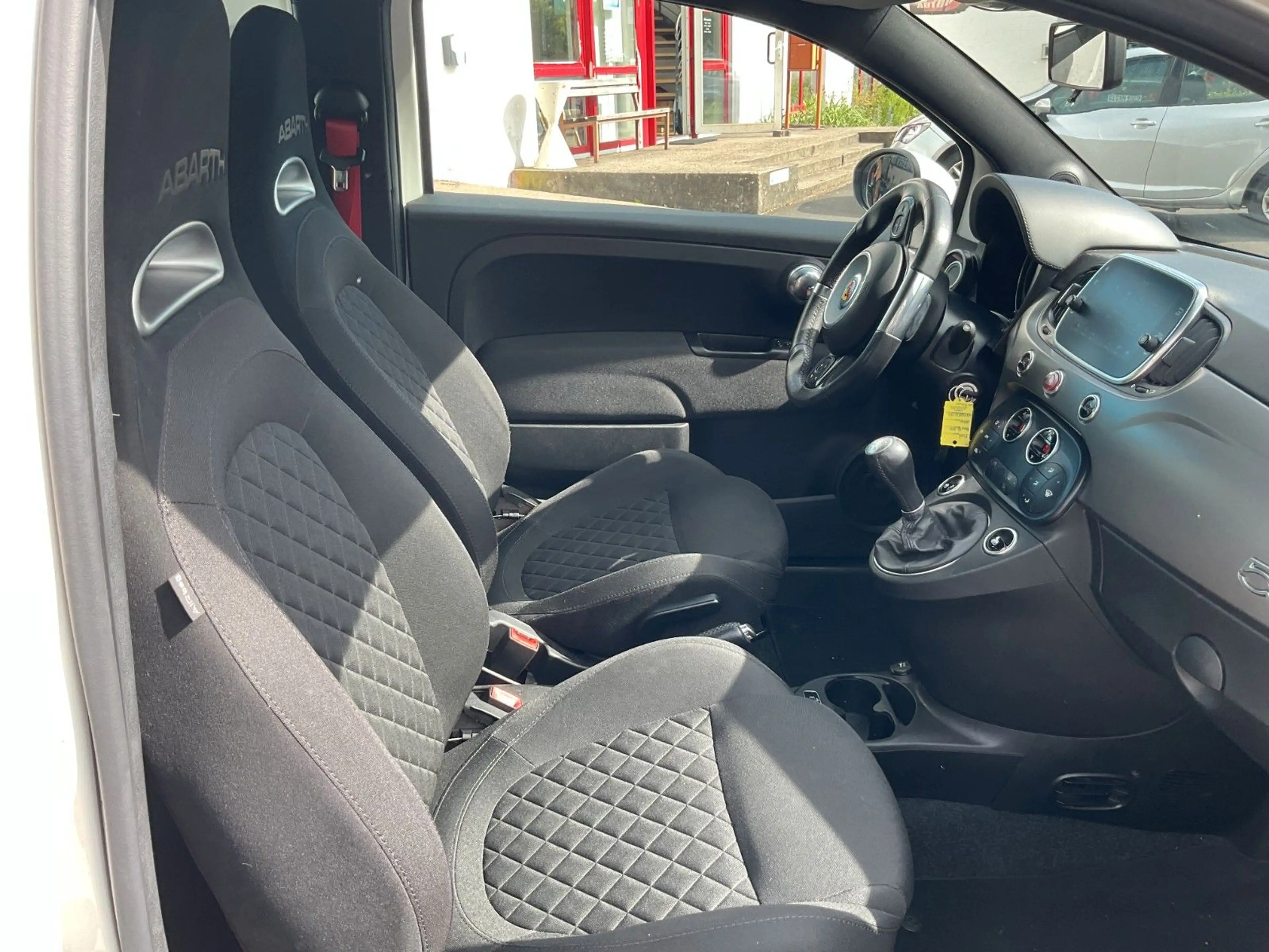 Abarth 595C PISTA Cabrio LED Navi PDC Klima — photo 9