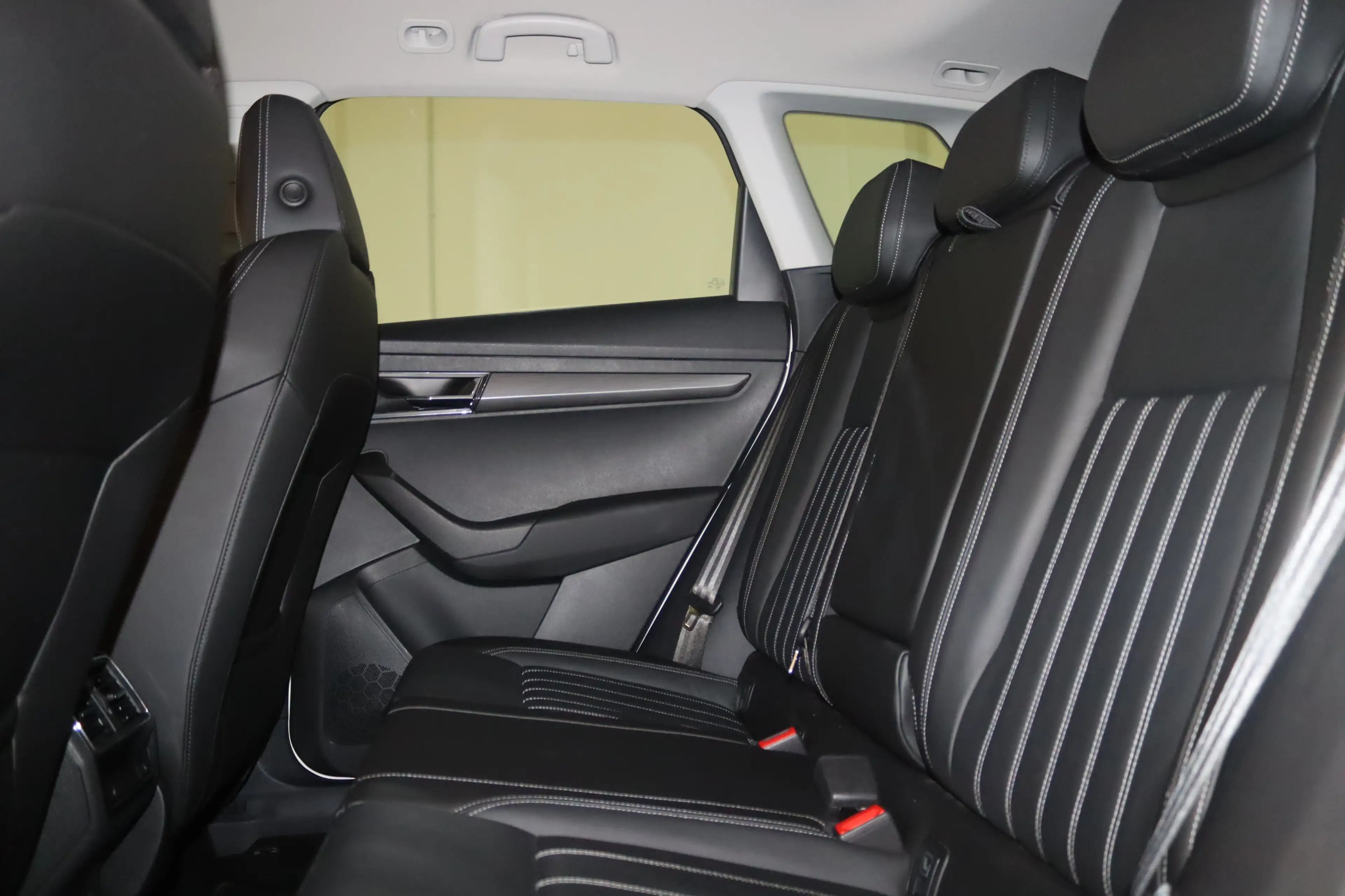 Skoda Karoq 2.0 TDI Style 4x4-Navi-Kamera-ACC-LED-SHZ- — photo 13