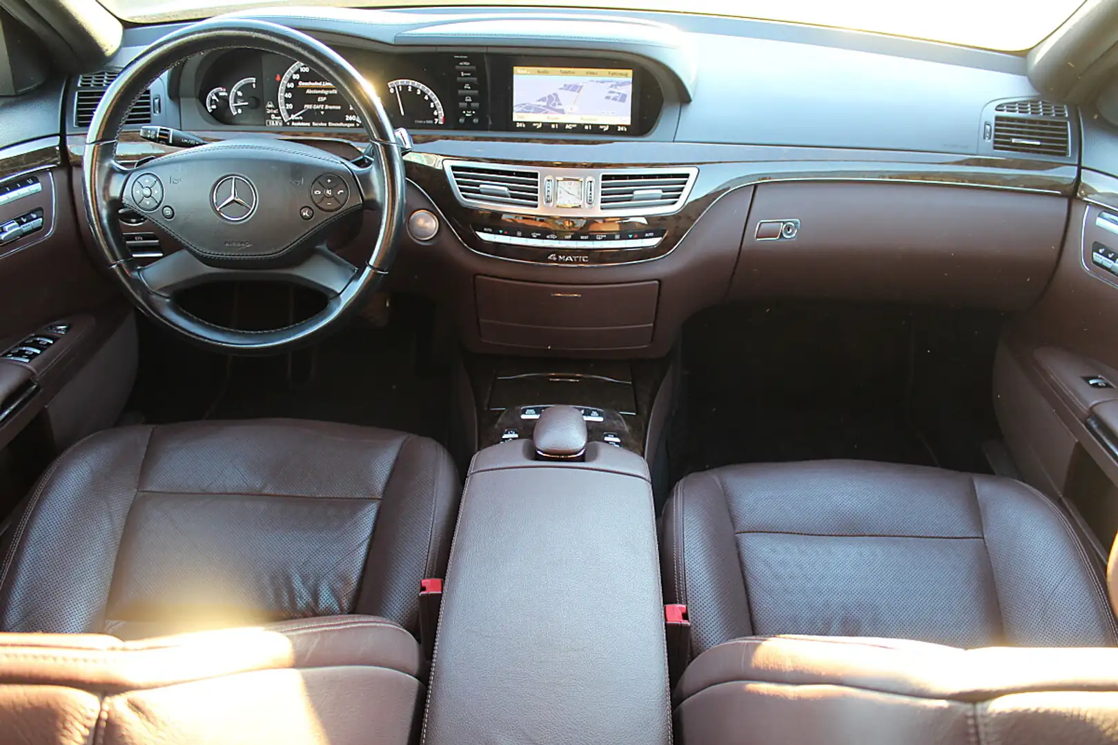 Mercedes-Benz S 500 4MATIC Aut. Silber - 2