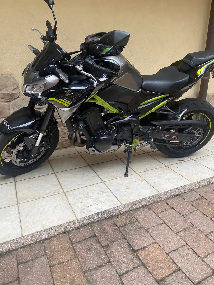 Kawasaki 900 Z Šedá - 2