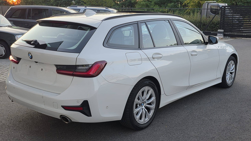 BMW 318 Touring 318iA OPF — photo 3