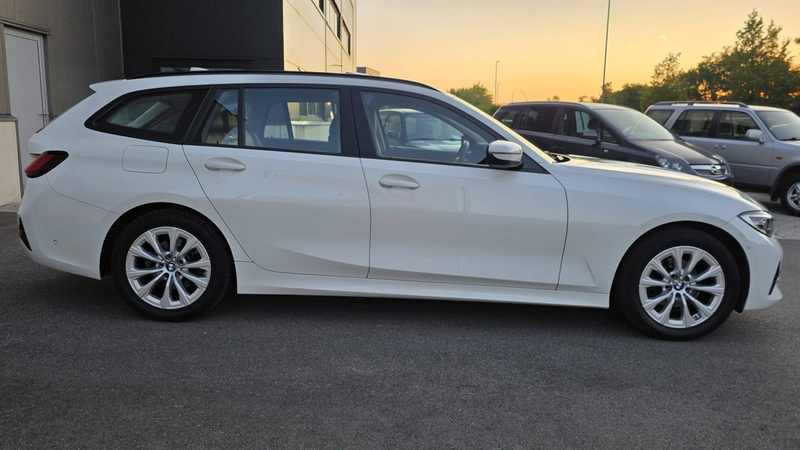 BMW 318 Touring 318iA OPF — photo 5