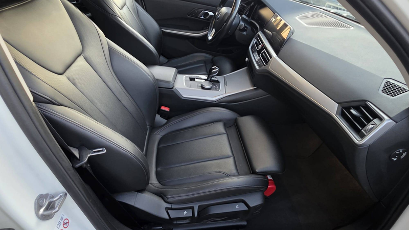 BMW 318 Touring 318iA OPF — photo 12