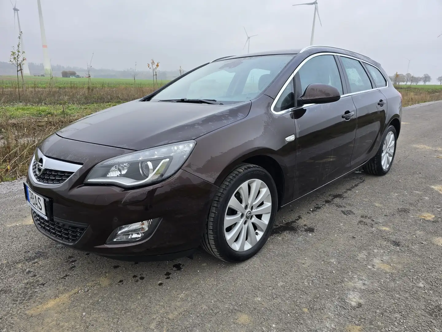 Opel Astra J Innovation Braun - 1