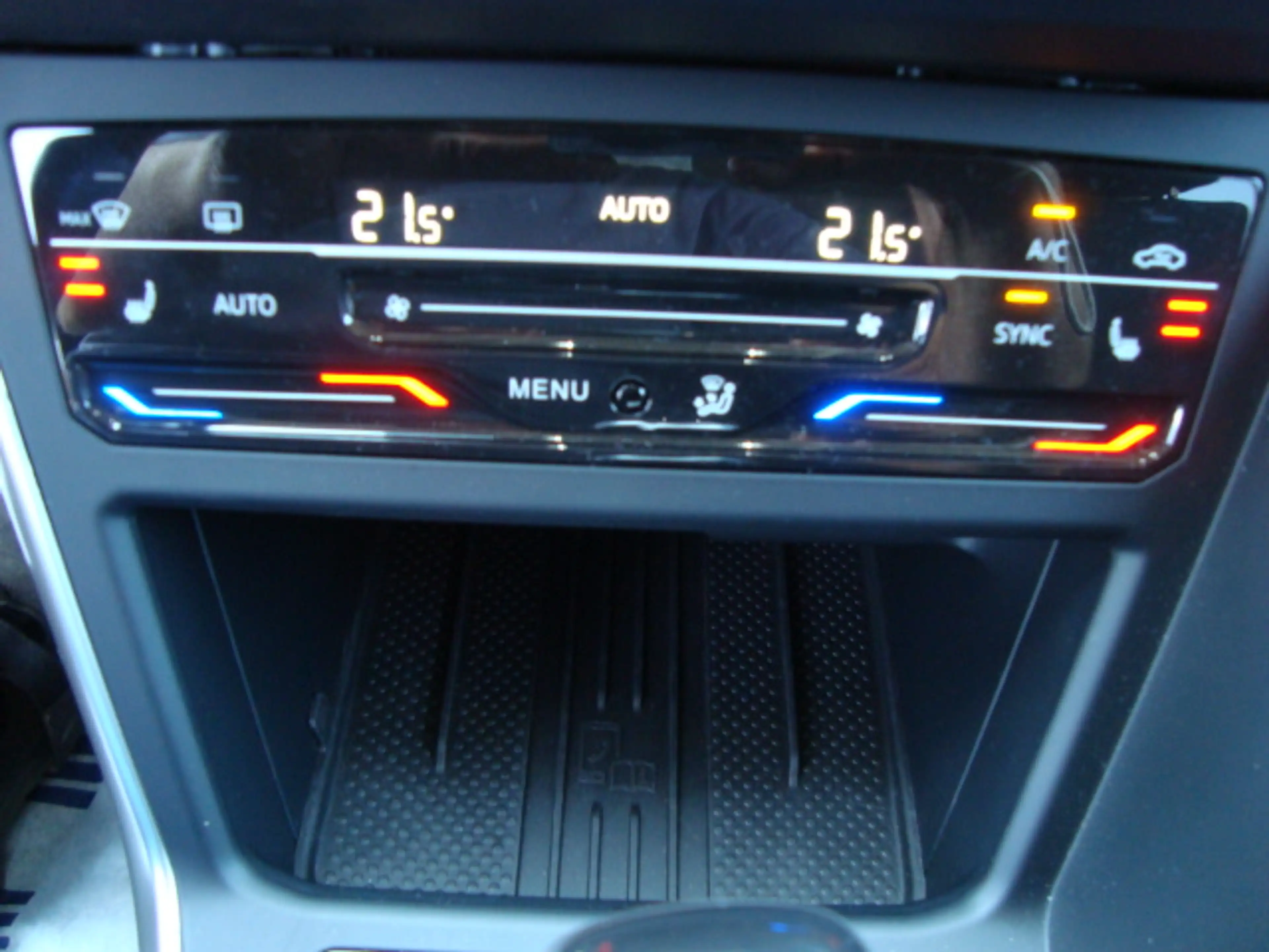 Volkswagen Taigo Taigo 1.0 TSI Life Business OPF DSG Life Business — photo 9