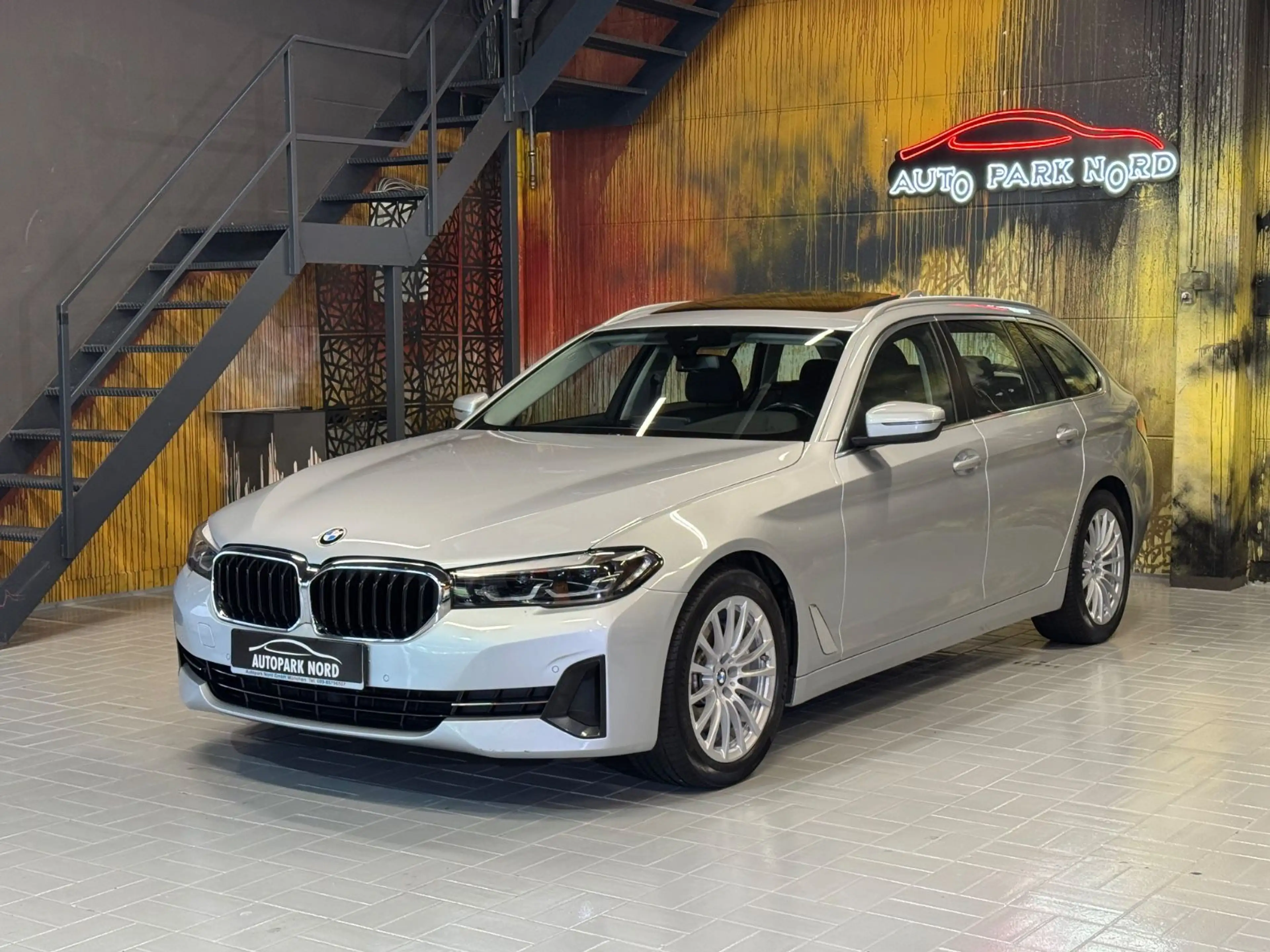 BMW 540 d xDrive Touring Aut. ~PANO~LED~NAVI~ — photo 3