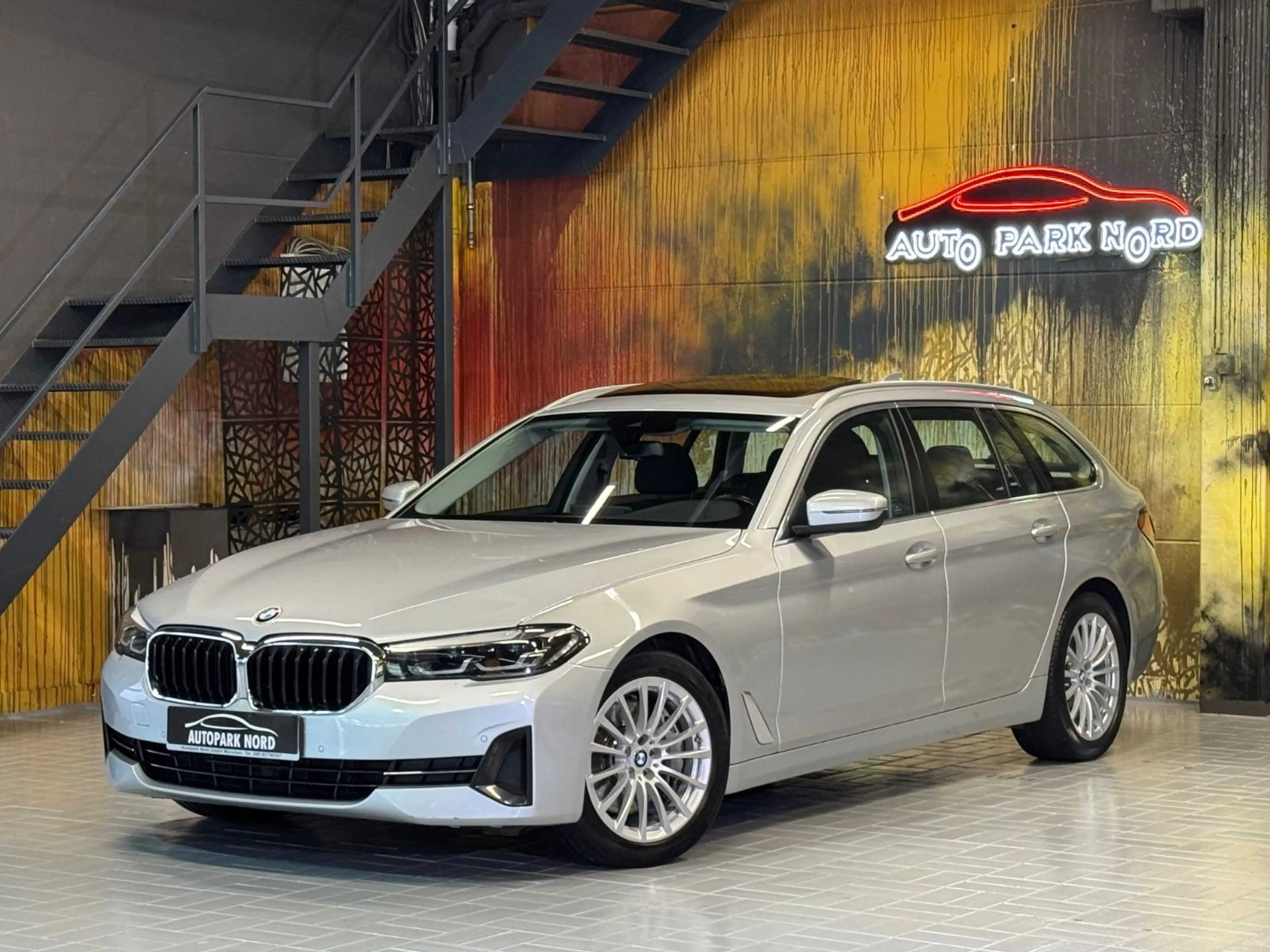 BMW 540 d xDrive Touring Aut. ~PANO~LED~NAVI~